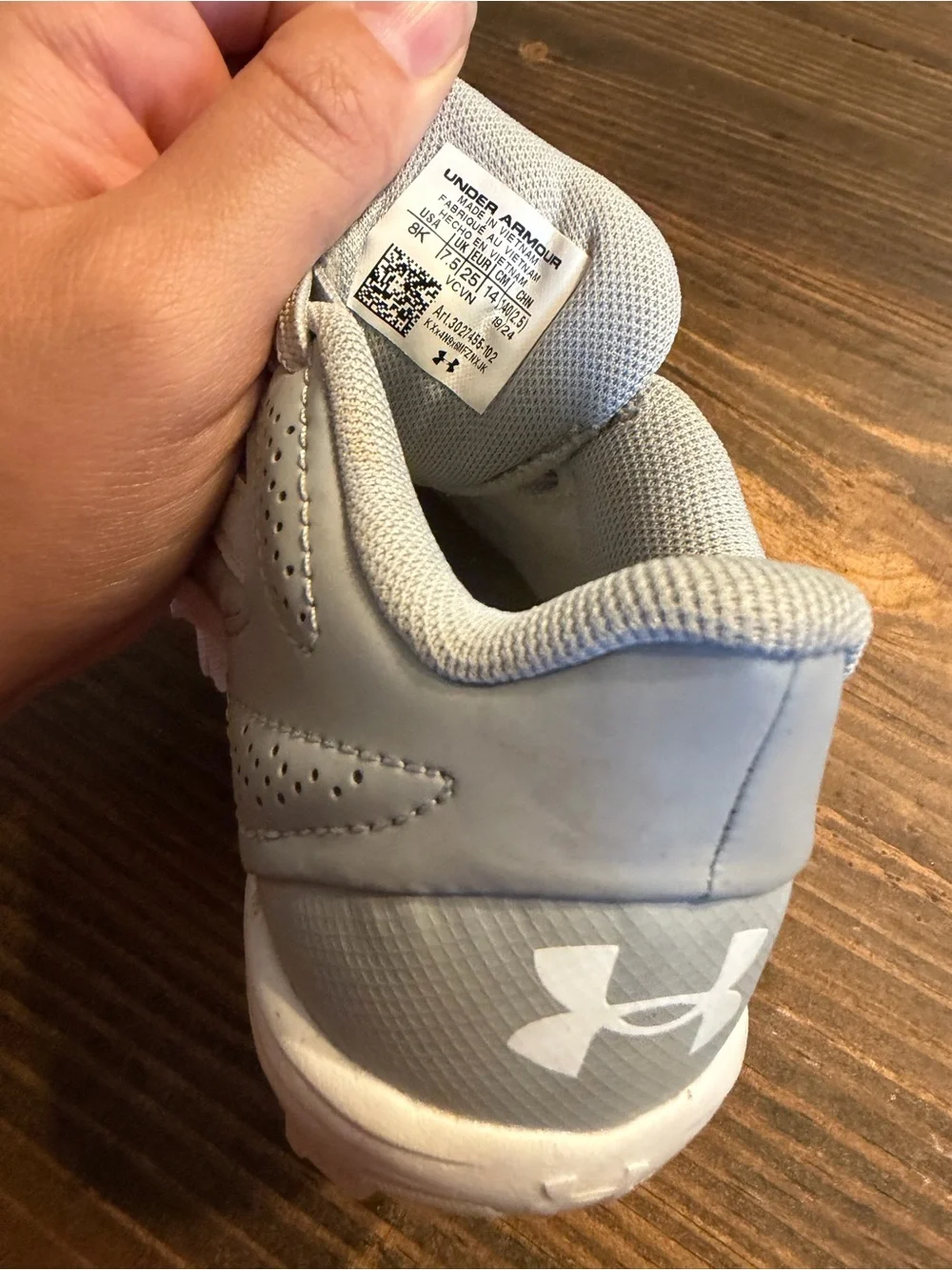 Under Armour Kids Sneakers in Light Gray